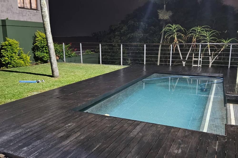 La Lucia Home With a View