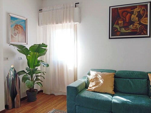 A small villa nestled in the greenery of Rome
