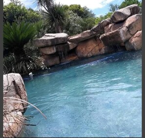Pool - Made of Africa, 18 km From OR Tambo, Pax (Benoni)