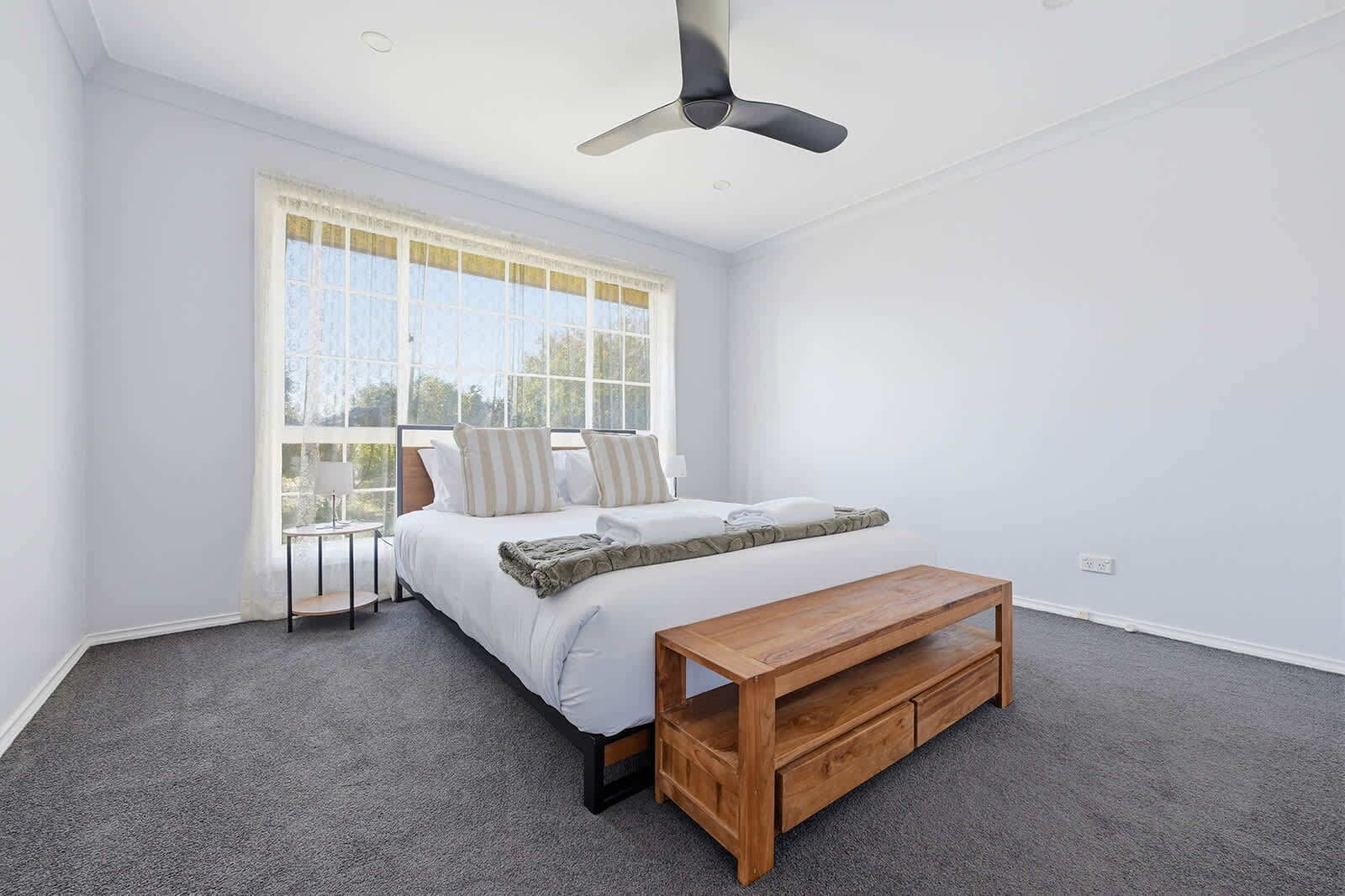3 chambres, lit parapluie, Wi-Fi, draps fournis