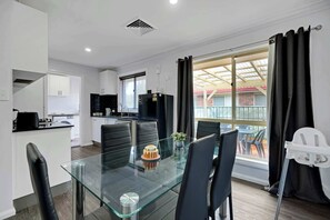 Dining - Canterbury House | Firepit Retreat Near Mall (Dubbo)