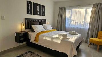 2 bedrooms, iron/ironing board, WiFi, bed sheets