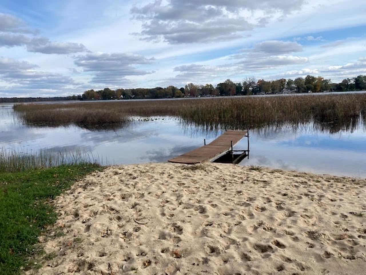 Beach nearby, sailing, kayaking, fishing