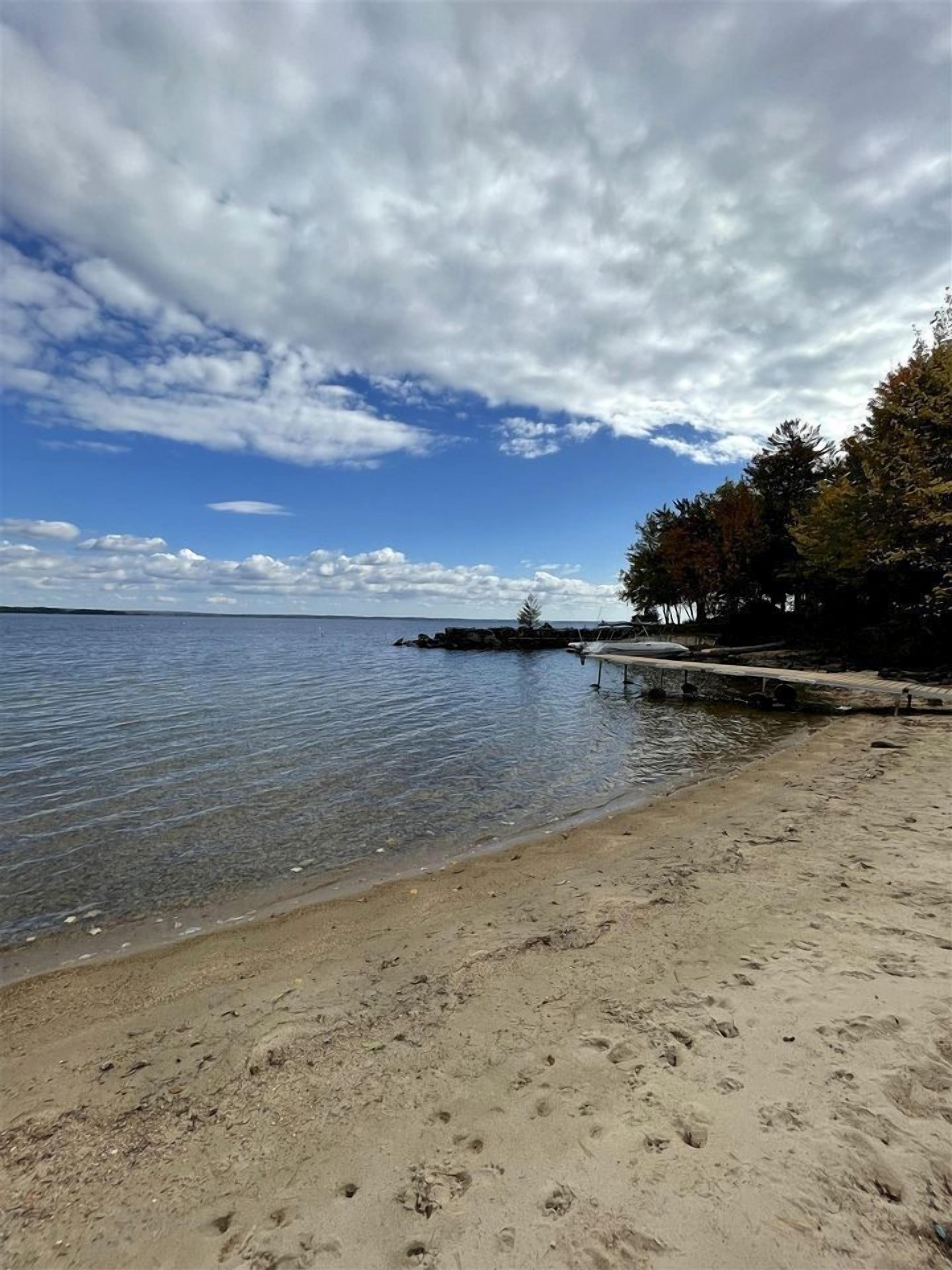 Beach nearby, sailing, kayaking, fishing