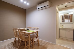 Comfort Apartment, Balcony, City View | Dining - Star house (Naniwa Ward)