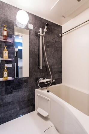 Comfort Apartment, Balcony | Bathroom - Star house (Naniwa Ward)