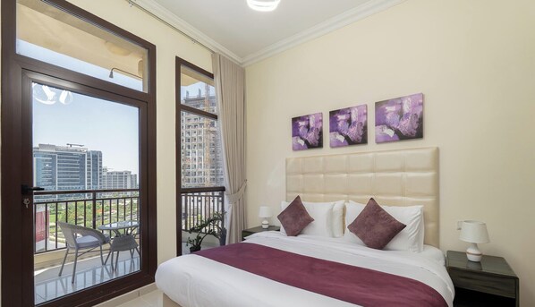 Luxe studio, balkon, uitzicht op de stad | Lakens van Egyptisch katoen, luxe beddengoed, een kluis op de kamer