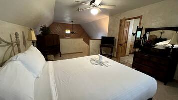 2 bedrooms, iron/ironing board, travel cot, WiFi