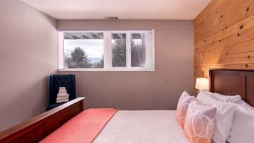 3 slaapkamers, een strijkplank/strijkijzer, wifi, beddengoed