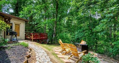 Amazing Cottage with Fire Pit, Pool Table and Barbecue in Sevierville, Tennessee