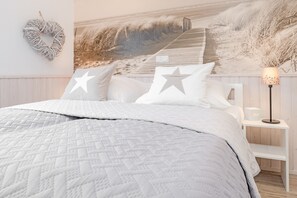 Room - Vrbo Property (Grömitz)