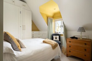 4 chambres, fer et planche à repasser, Wi-Fi, draps fournis
