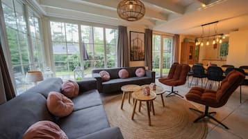 Villa | Living area