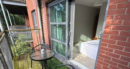 Spacious Didsbury Stay | Sleeps 6 | Free Parking
