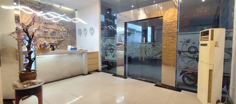 德拉查里斯酒店