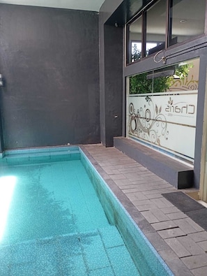 Kolam renang outdoor