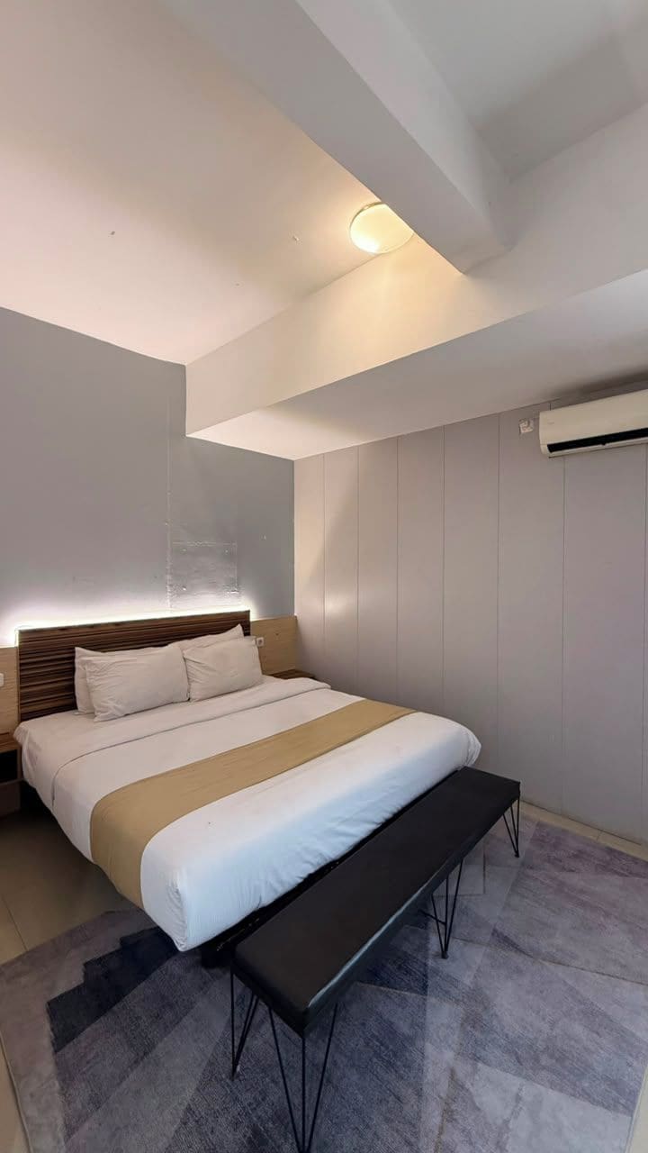 In-room safe, free WiFi, bed sheets