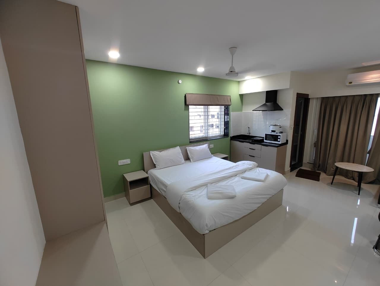 Junior Studio | Free WiFi, bed sheets