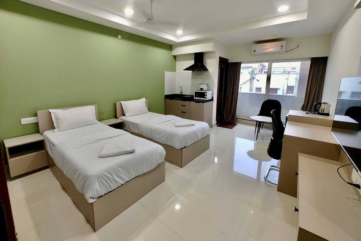 Deluxe Double or Twin Room | WiFi (free), bed sheets