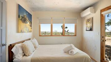 Desk, bed sheets