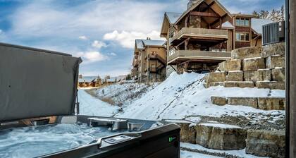 Impressive Mountain Villa with Hot-tub and Impressive Views in Big Sky, Montana