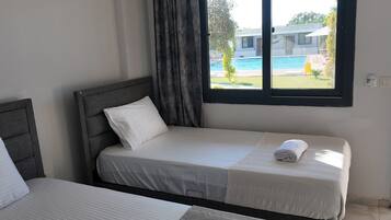 Suite Classique, vue piscine