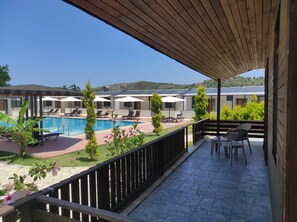 Piscina externa sazonal