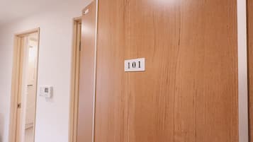 Basic Apartment | Interior