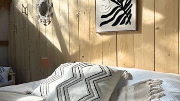 Internet, bed sheets