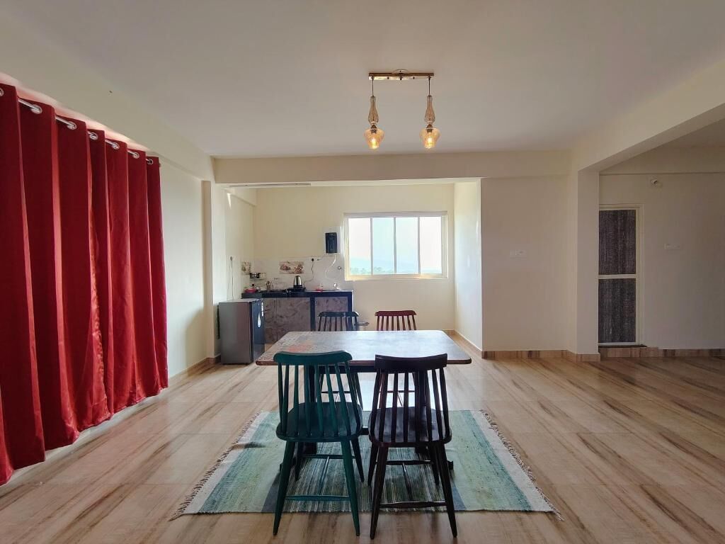Quarto casal luxo, sacada, vista para o mar | Opções para refeição