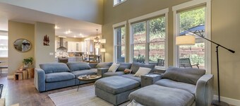Spacious Glenwood Springs Getaway w/ Game Room!