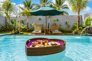 Outdoor pool - Togog Sebatu Villa (Gianyar)