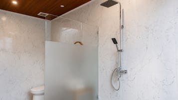 Villa - privat pool - utsikt mot trÀdgÄrden | Badrum