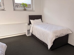 Unclassified image, 2 of 13, button - Vrbo Property (Münsingen)