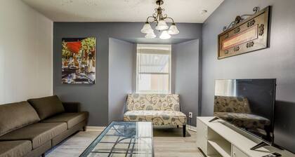 Suburban Sanctuary: Magnolia Home w/ Backyard!