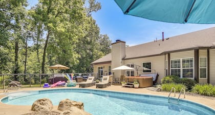 Gateway to St Louis: Group Getaway w/ Game Room