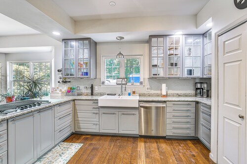 Gateway to St Louis: Group Getaway w/ Game Room