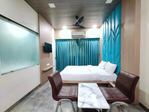 Superior Double Room - Hotel Royal Inn (Panvel)