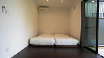 WiFi (free), individually decorated, individually furnished, bed sheets