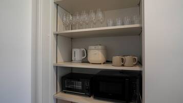 Deluxe Villa | Private kitchen | Fridge, microwave, stovetop, rice cooker