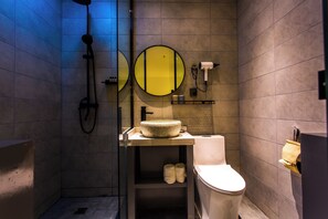 Classic Double Room, Non Smoking, Private Bathroom | Bathroom | Free toiletries, hair dryer, towels, soap - Xi'an Inner Guest House  (Xi'an)