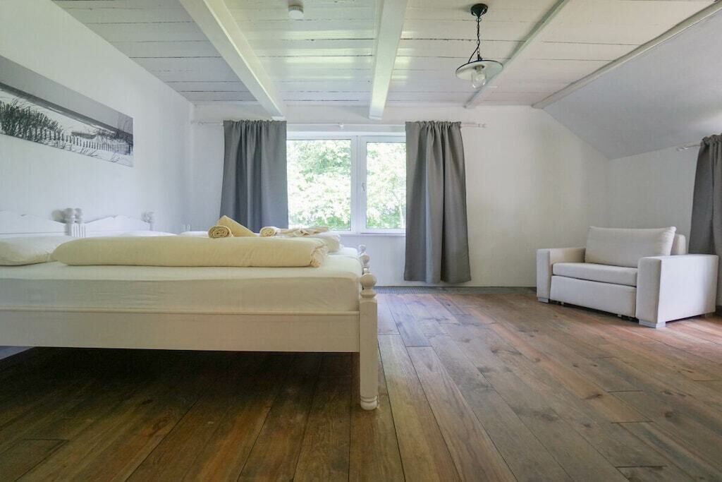 4 Schlafzimmer