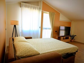 Room - Vrbo Property (Sestu)