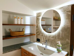 Bathroom - Vrbo Property (Sestu)