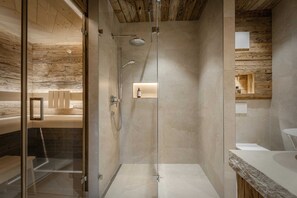 Bathroom - Vrbo Property (Strobl)