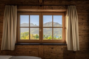 Interior - Chalet Apartment with Sauna | for 2 Guests | Lake Wolfgang | schwanenNEST (Strobl)