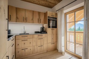 Private kitchen - Vrbo Property (Strobl)