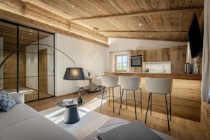 Interior - Chalet Apartment with Sauna for 2 Guests | at Lake Wolfgang | schwalbenNEST (Strobl)