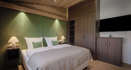 Chalet Double Room for 2 Guests at Lake Wolfgang | spatzenNEST