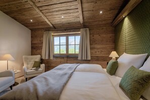 Room - Vrbo Property (Strobl)